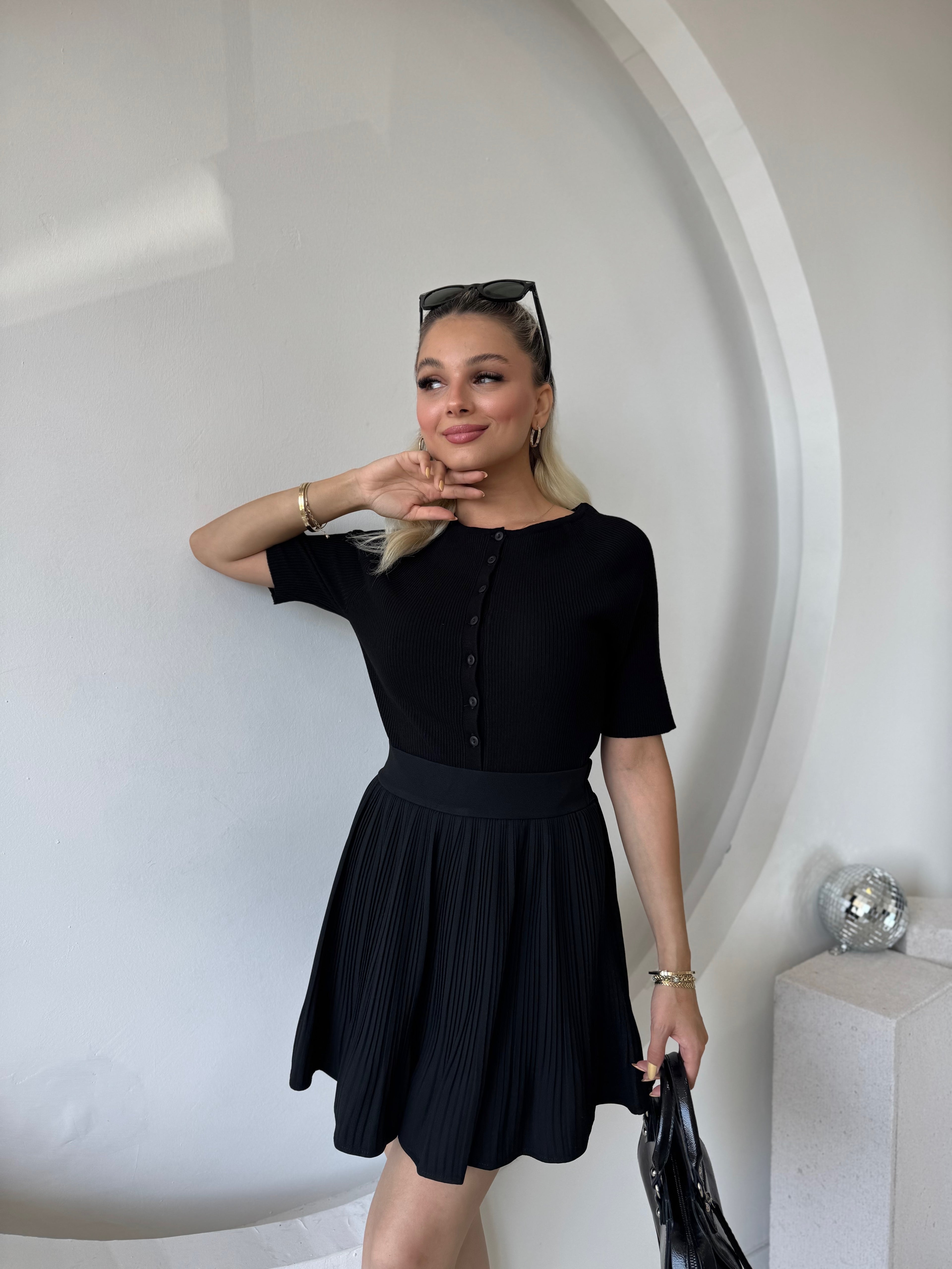 Siyah Şortlu Piliseli Etek