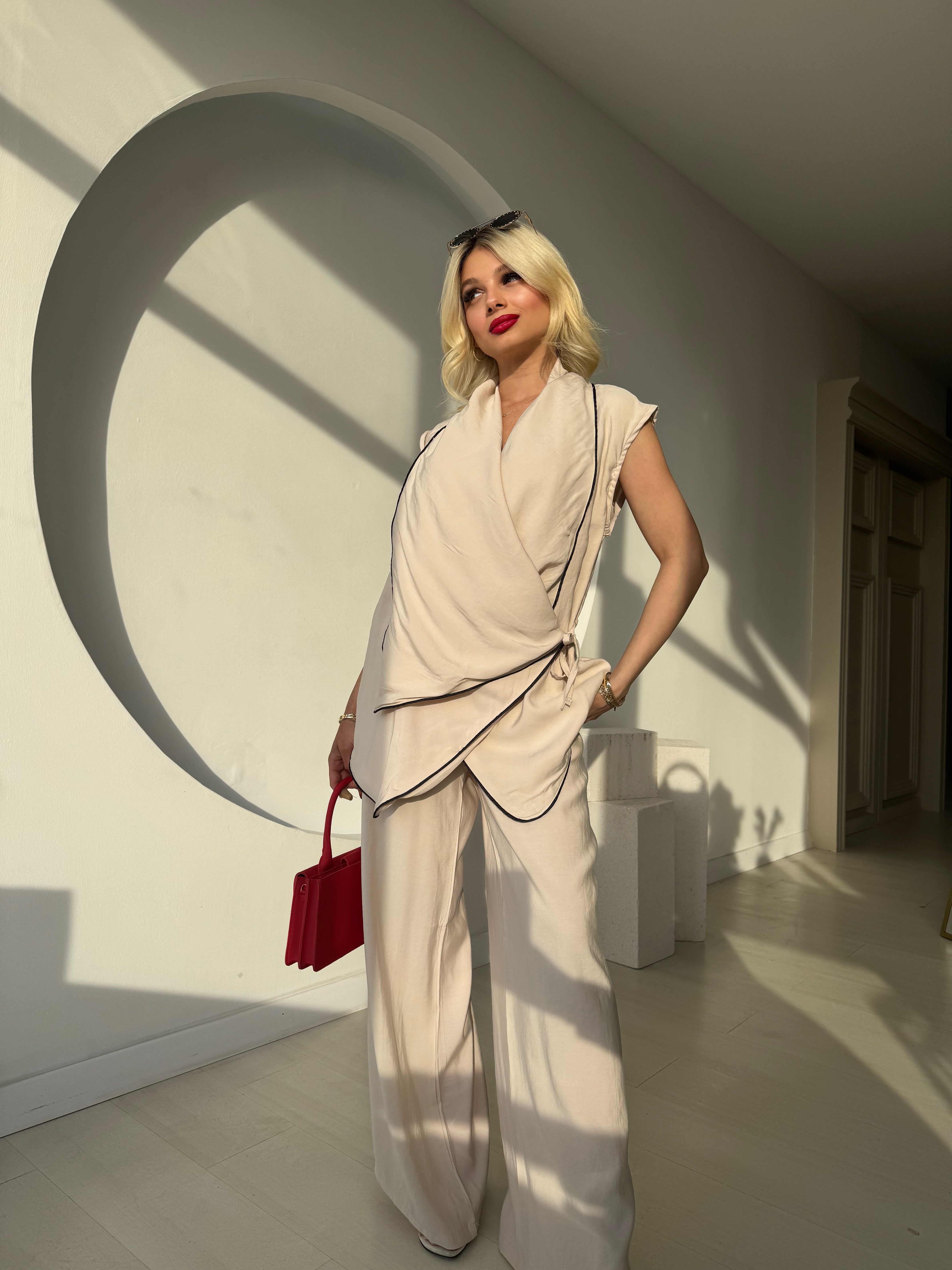 Ekru Biyeli Kruvaze Yelek Pantolon Takım