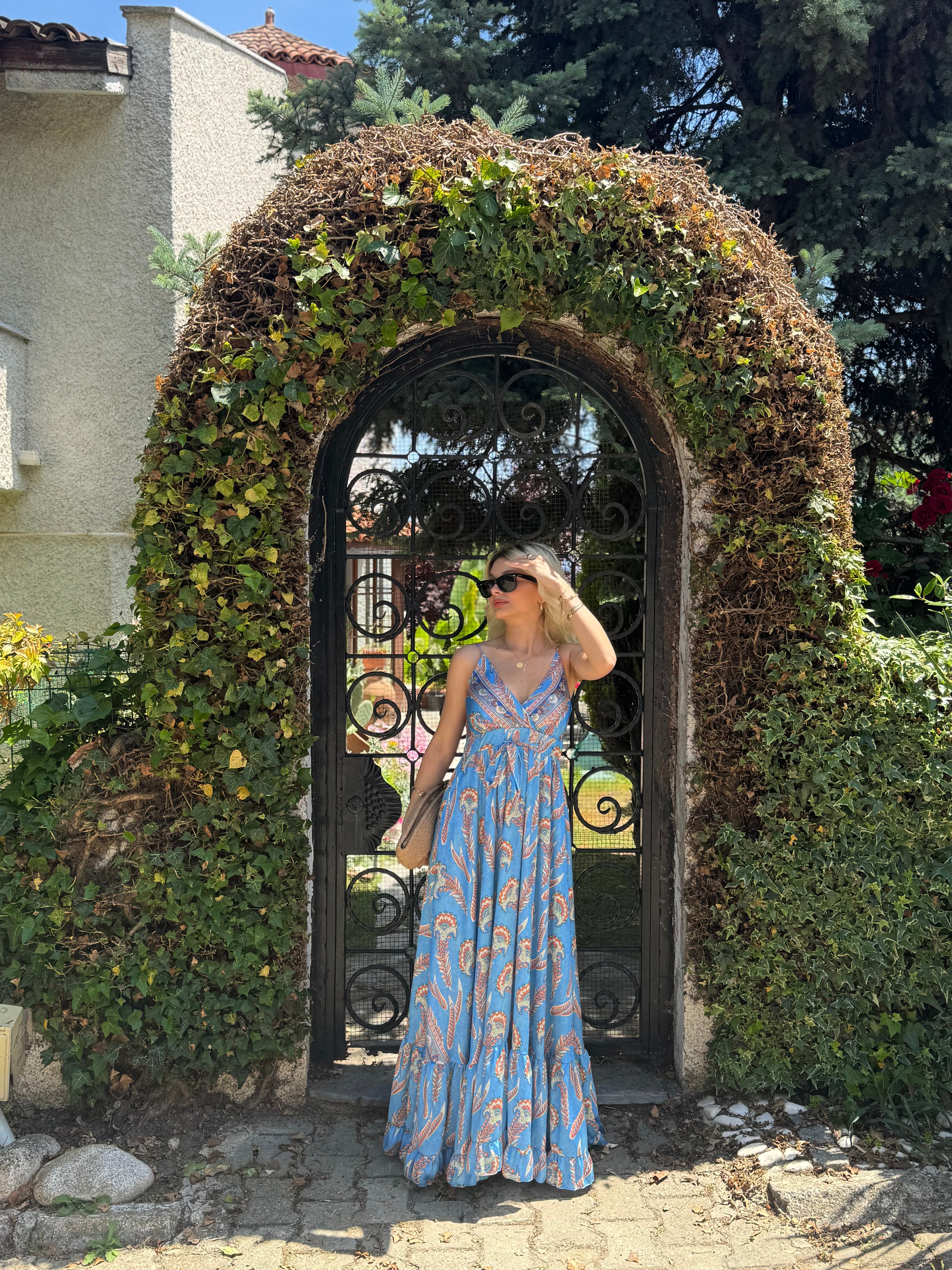 Mavi Askılı Eteği Volanlı İpek Saten Elbise