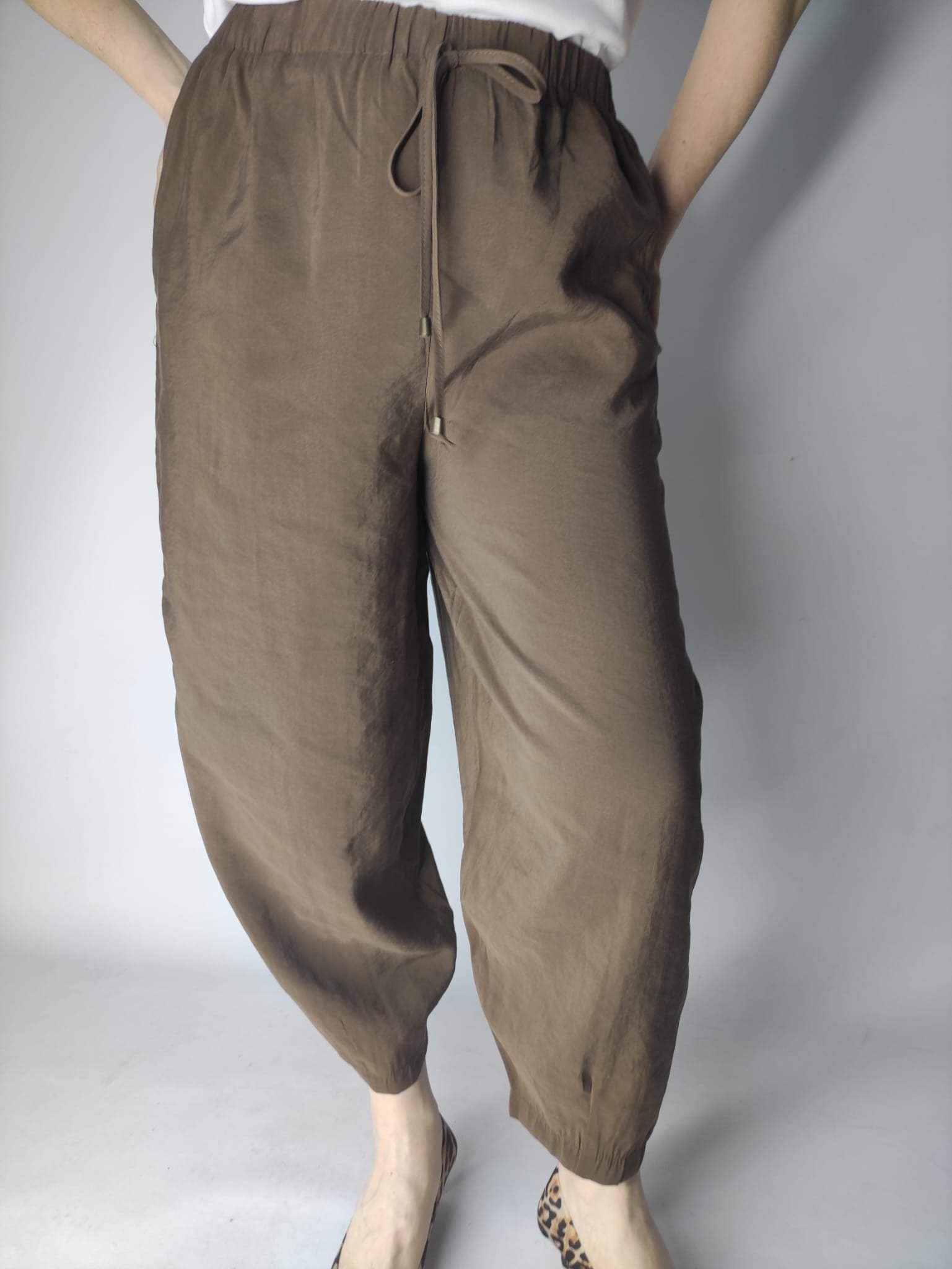 Kahverengi Beli Lastikli Paça Detaylı Cepli Pantolon