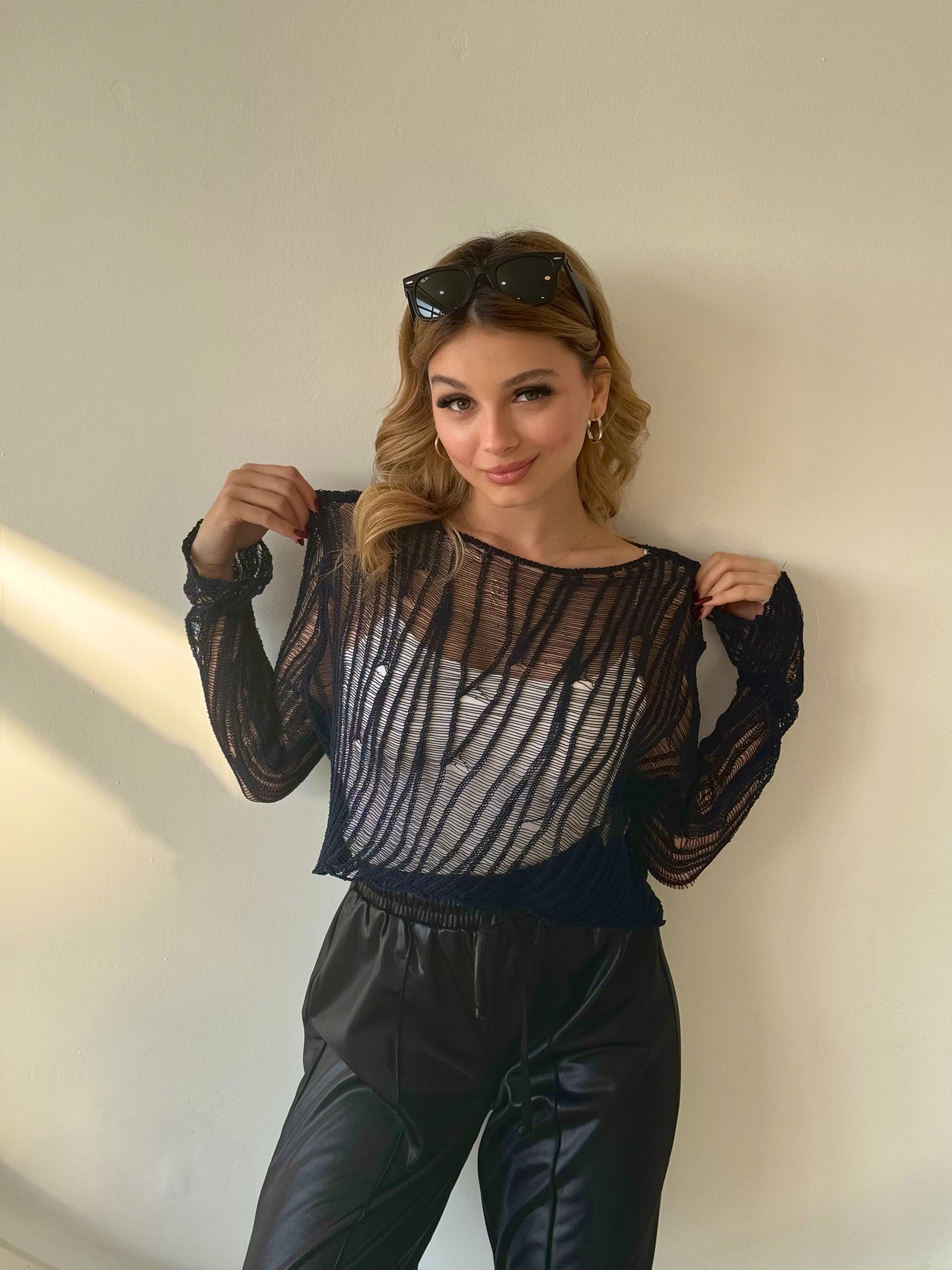 Ajurlu Lacivert Triko Bluz