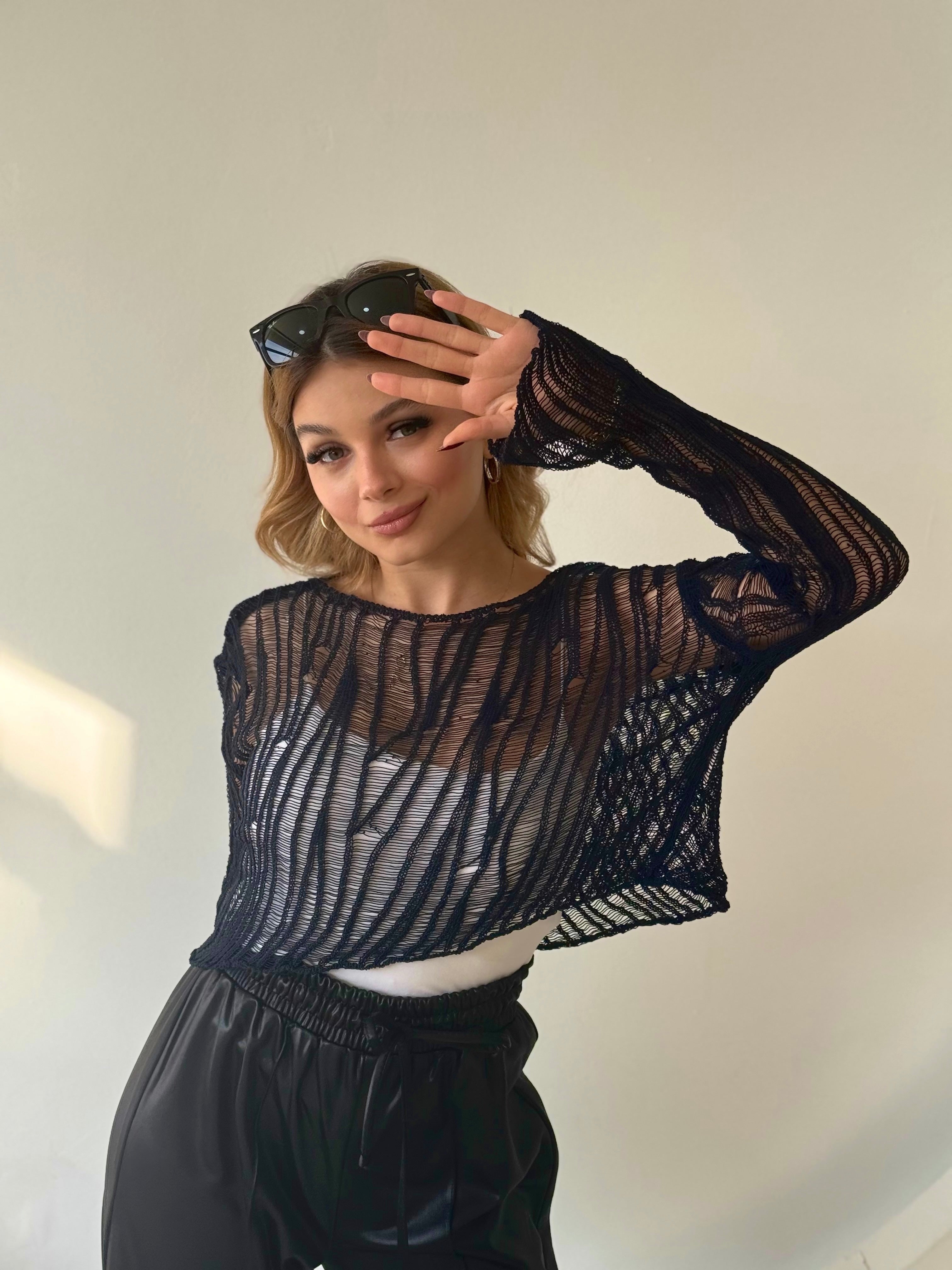 Ajurlu Lacivert Triko Bluz