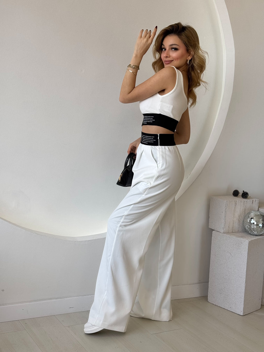 Beyaz Pantolon Crop Takım