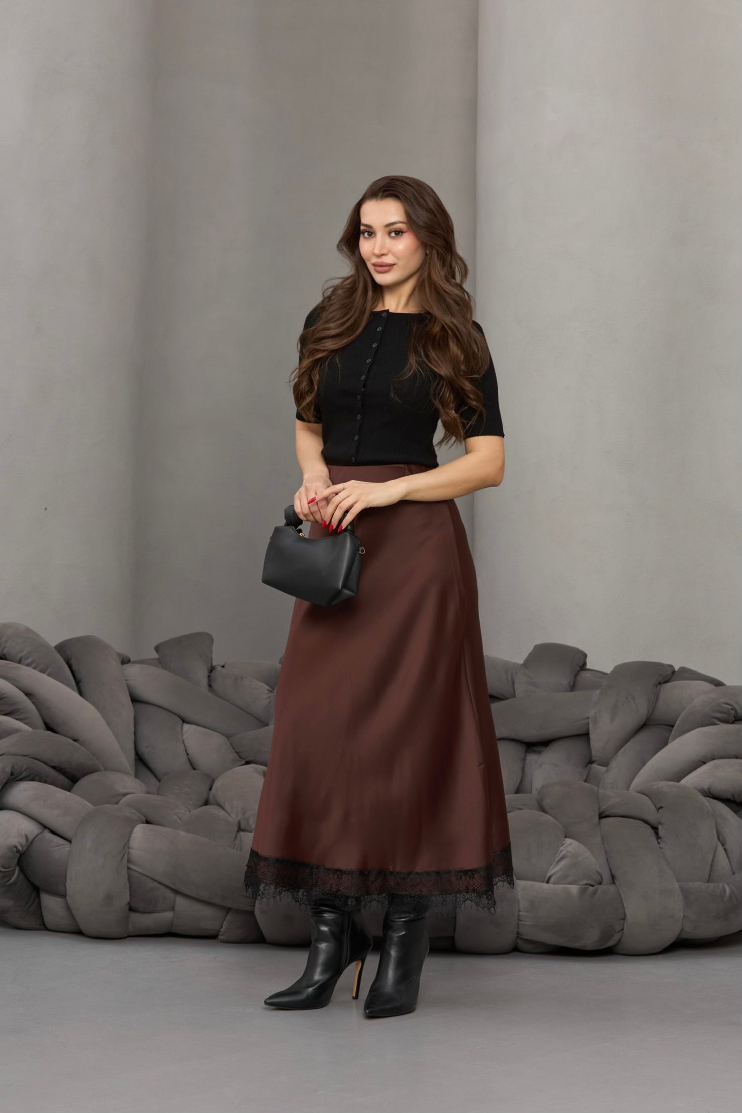 KAHVERENGİ BELİ LASTİKLİ DANTELLİ SATEN ETEK