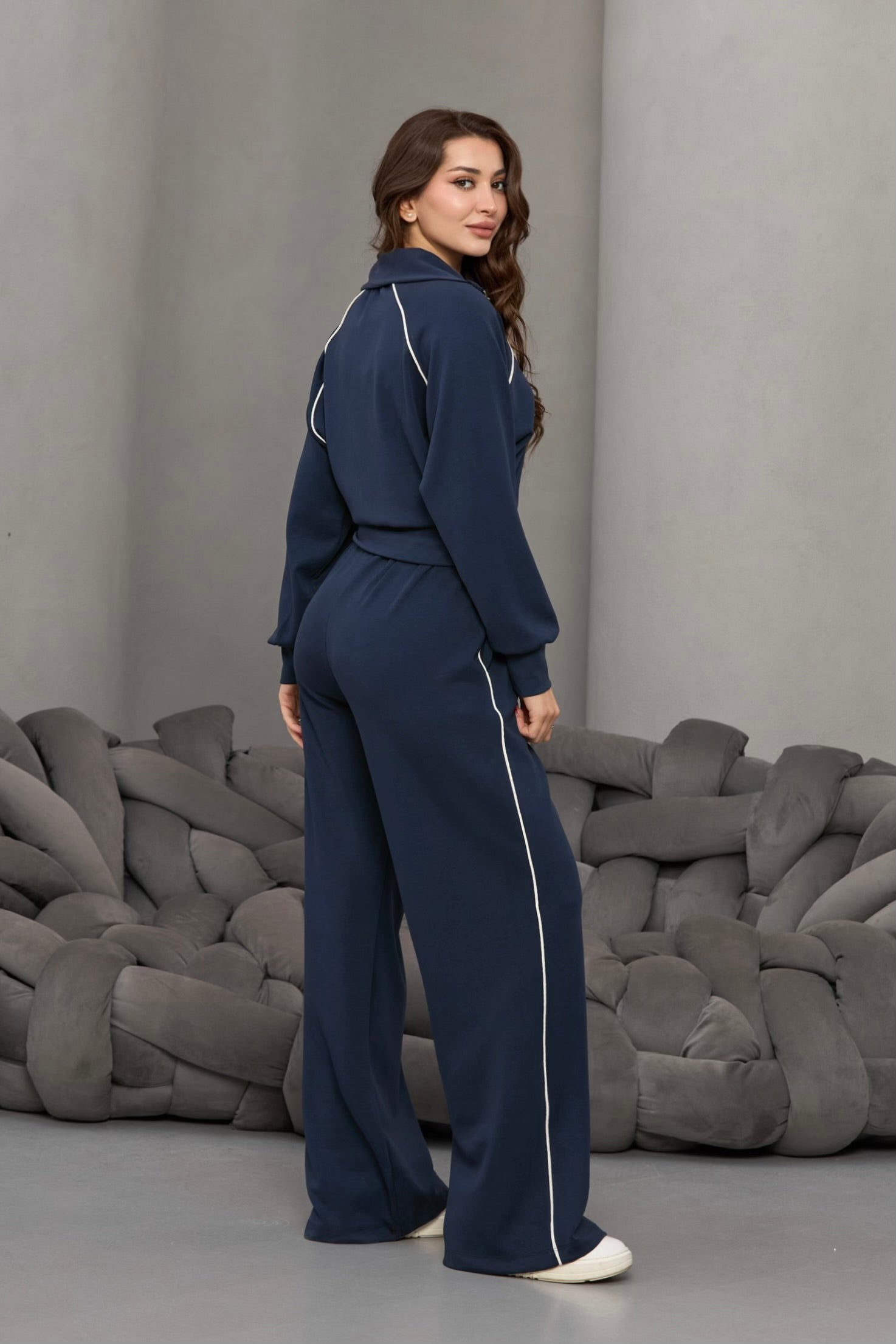 LACİVERT BİYE DETAYLI BELİ LASTİKLİ EŞOFMAN TAKIMI