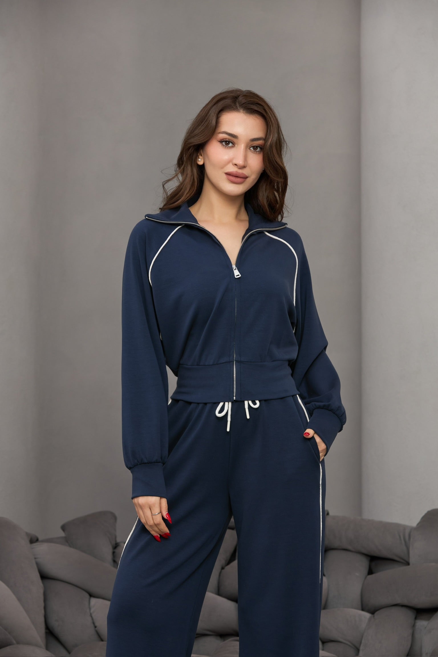 LACİVERT BİYE DETAYLI BELİ LASTİKLİ EŞOFMAN TAKIMI