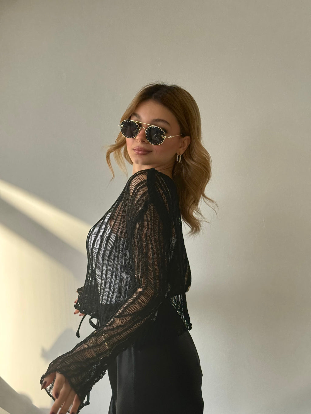 Ajurlu Siyah Triko Bluz