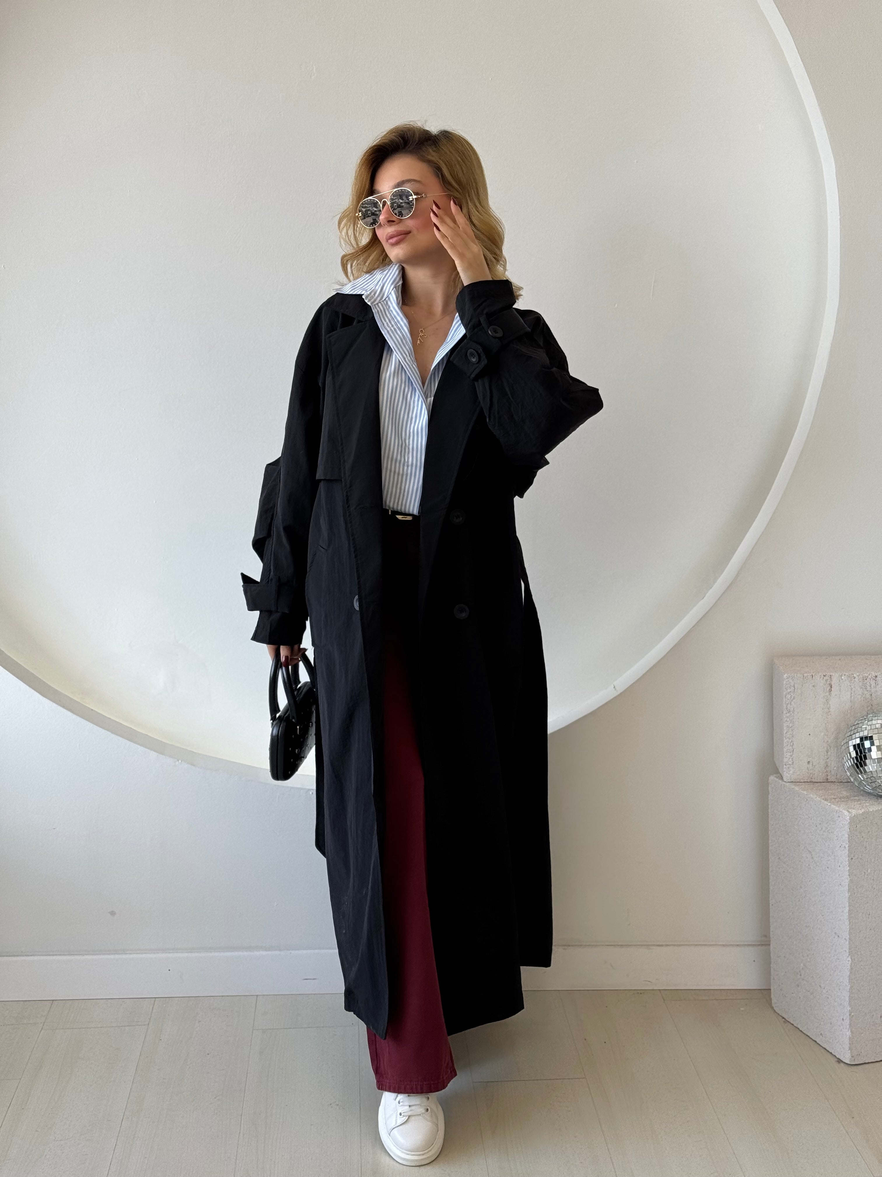 Siyah Beli Kemerli Trençkot