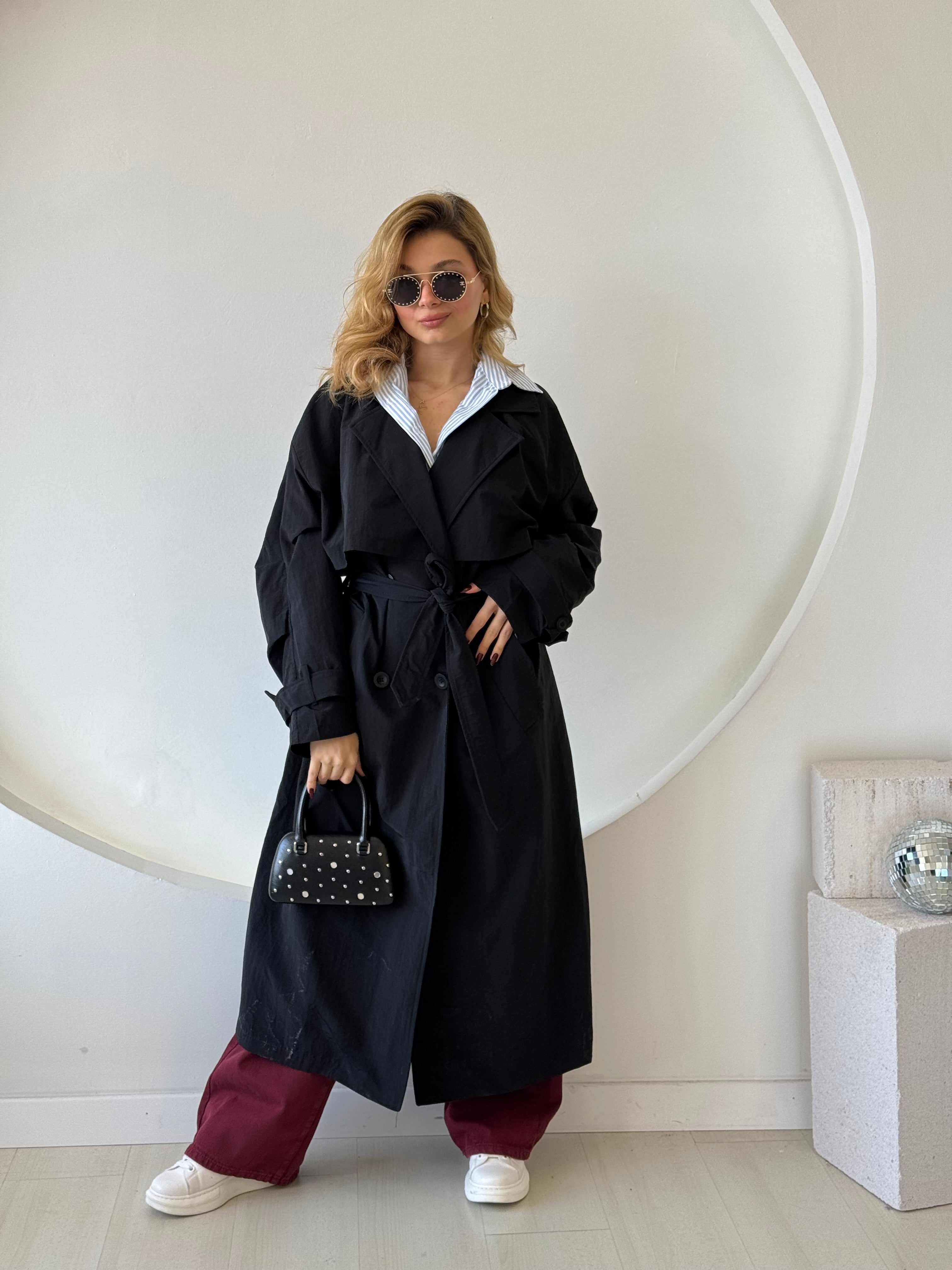 Siyah Beli Kemerli Trençkot