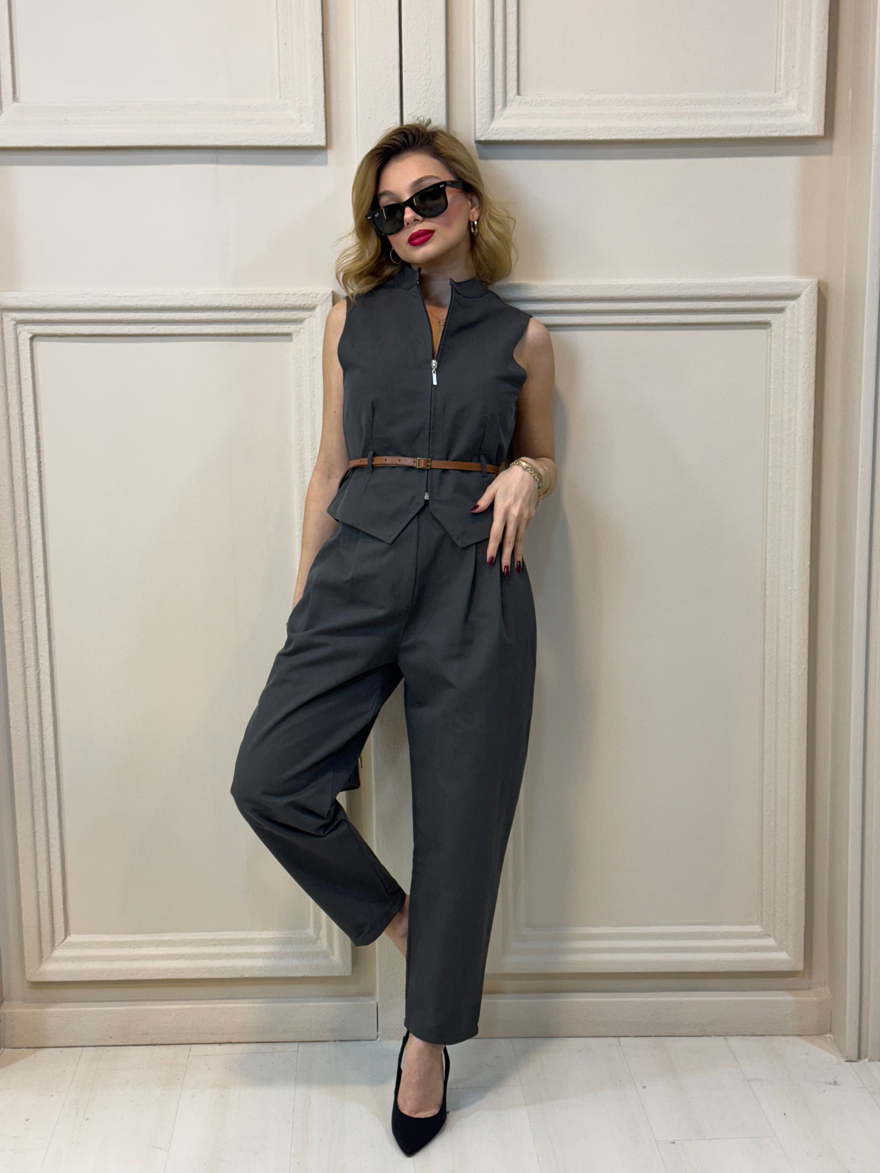 Kemer Detaylı Yelekli Pantolon Takım