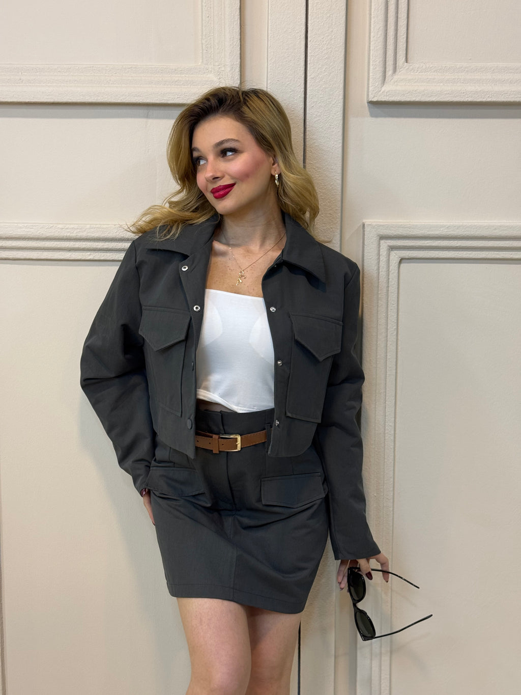 Kemer Detaylı Ceket Etek Takım