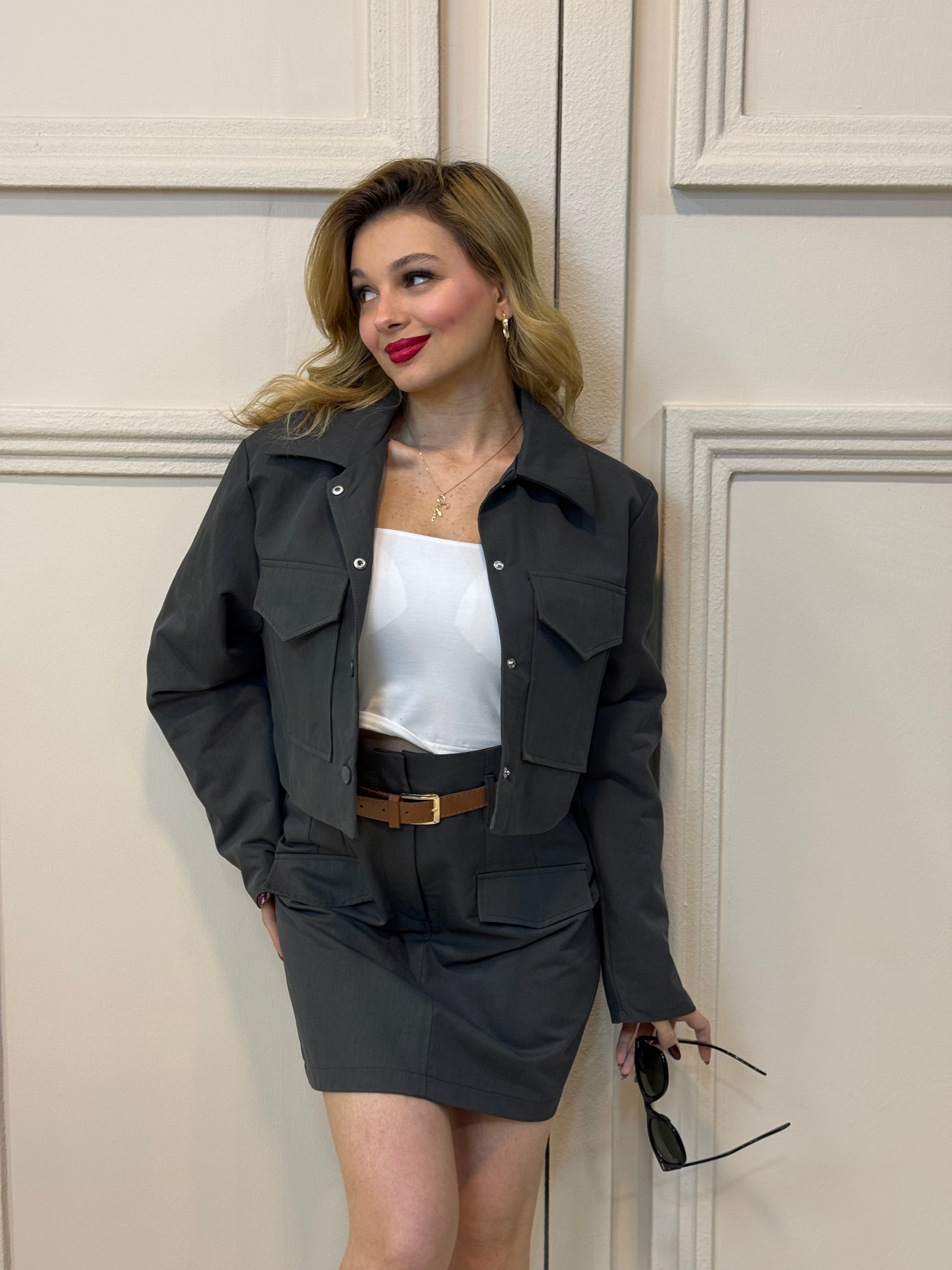 Kemer Detaylı Ceket Etek Takım